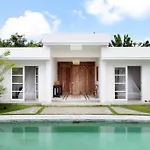 Villa Mutiara Putih By Optimum Bali Villas